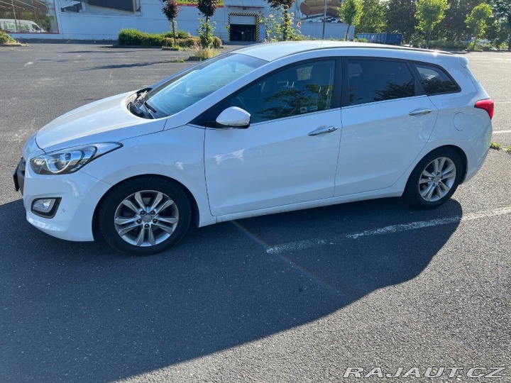 Hyundai i30 1,6 CW CRDi 94kW 1800
