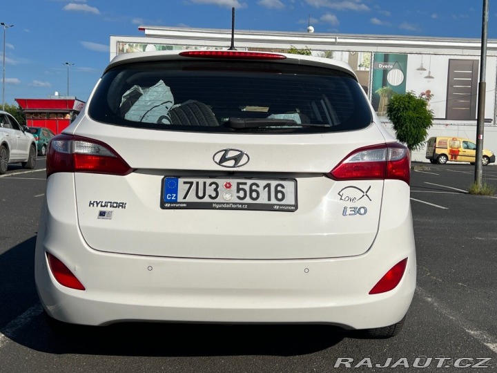 Hyundai i30 1,6 CW CRDi 94kW 1800
