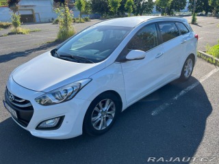Hyundai i30 1,6   CW CRDi 94kW 1800