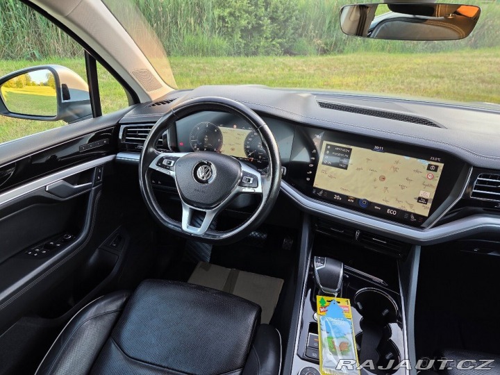 Volkswagen Touareg 3,0 TDI(210KW) HEZKÝ 2018