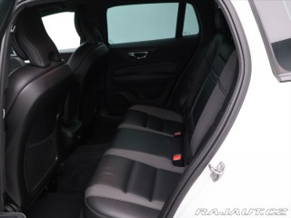 Volvo V60 2,0 T5 184kW Drive-E R-De 2022