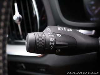 Volvo V60 2,0 T5 184kW Drive-E R-De 2022