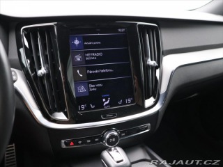 Volvo V60 2,0 T5 184kW Drive-E R-De 2022