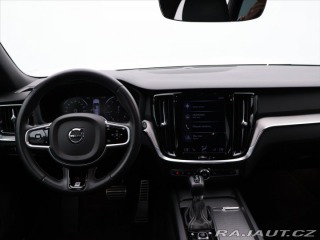 Volvo V60 2,0 T5 184kW Drive-E R-De 2022