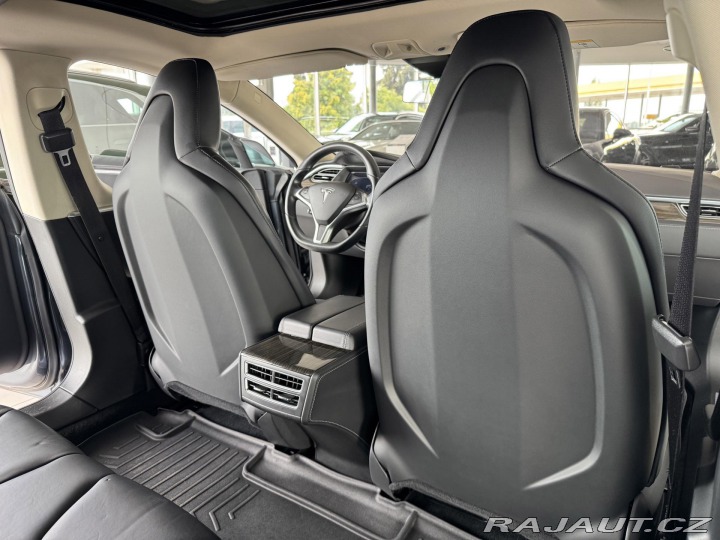 Tesla Model S 1800