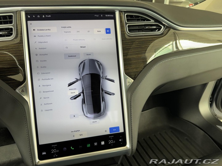 Tesla Model S  1800