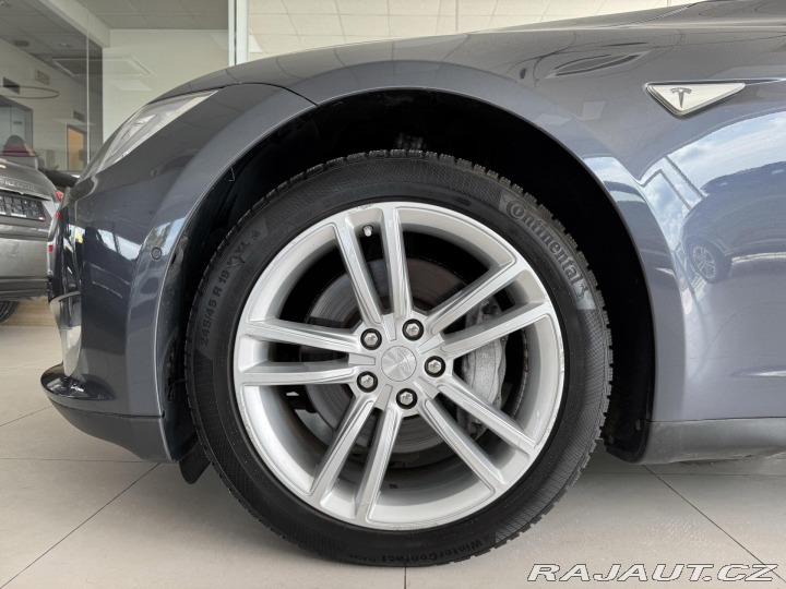 Tesla Model S  1800