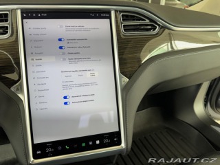 Tesla Model S 1800