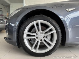 Tesla Model S 1800