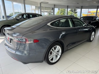 Tesla Model S 1800
