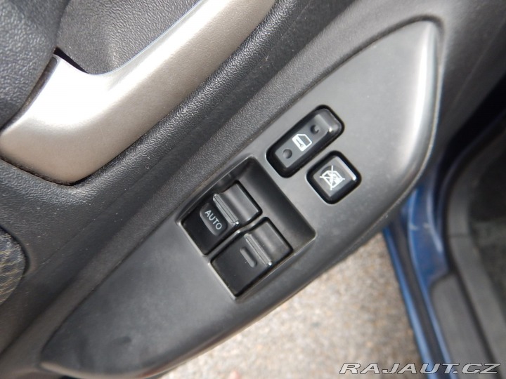 Toyota Yaris 1.0 VVTi, KLIMA 2003