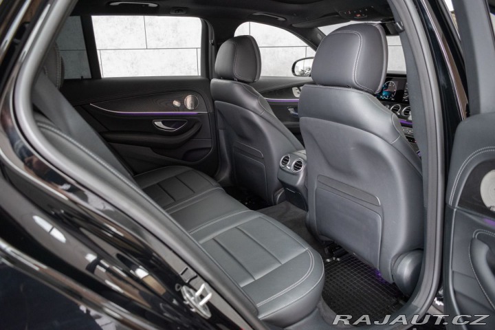 Mercedes-Benz E E 220d AMG*4MATIC*TAŽNÉ*A 2021