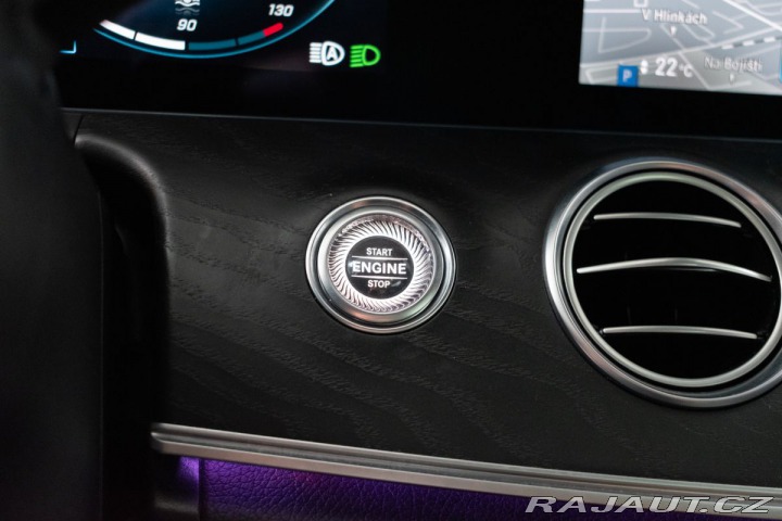 Mercedes-Benz E E 220d AMG*4MATIC*TAŽNÉ*A 2021