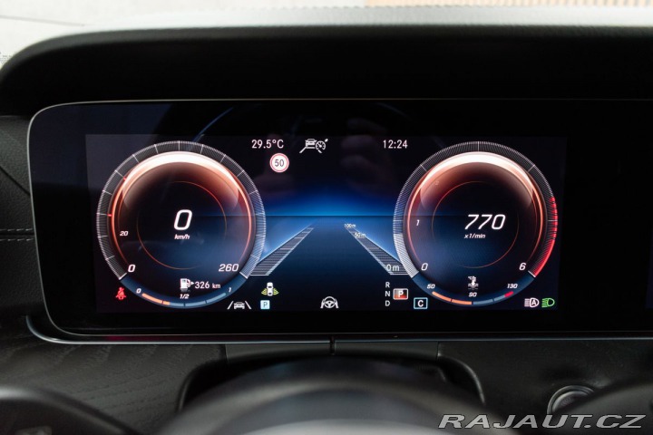 Mercedes-Benz E E 220d AMG*4MATIC*TAŽNÉ*A 2021