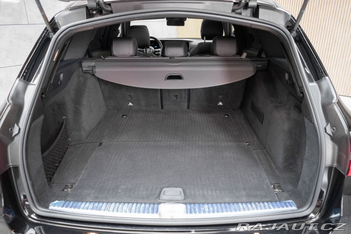 Mercedes-Benz E E 220d AMG*4MATIC*TAŽNÉ*A 2021