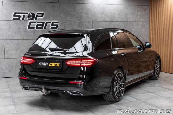 Mercedes-Benz E E 220d AMG*4MATIC*TAŽNÉ*A 2021