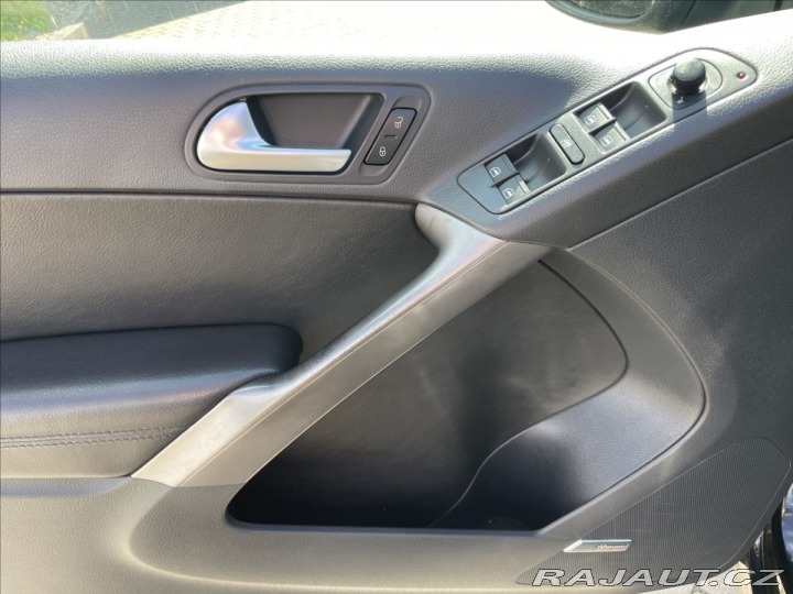 Volkswagen Tiguan 2,0 TDi 100kw 4x4 DSG Pan 2009