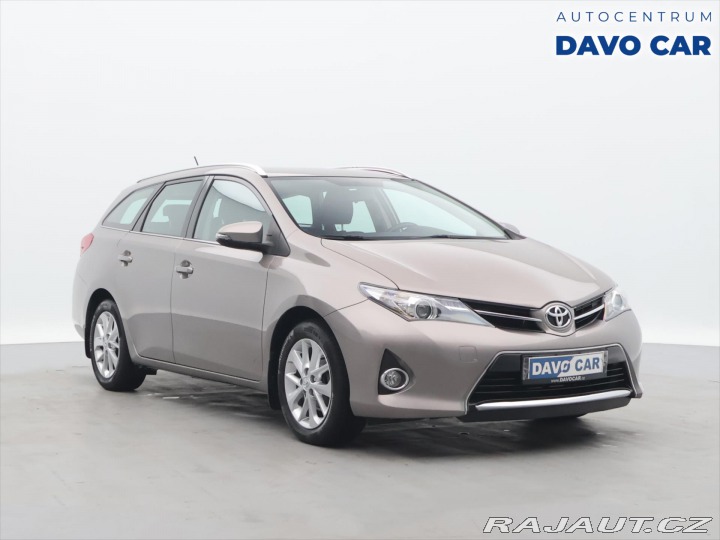 Toyota Auris 1,6 i 97kW Serv. Kniha 1. 2013