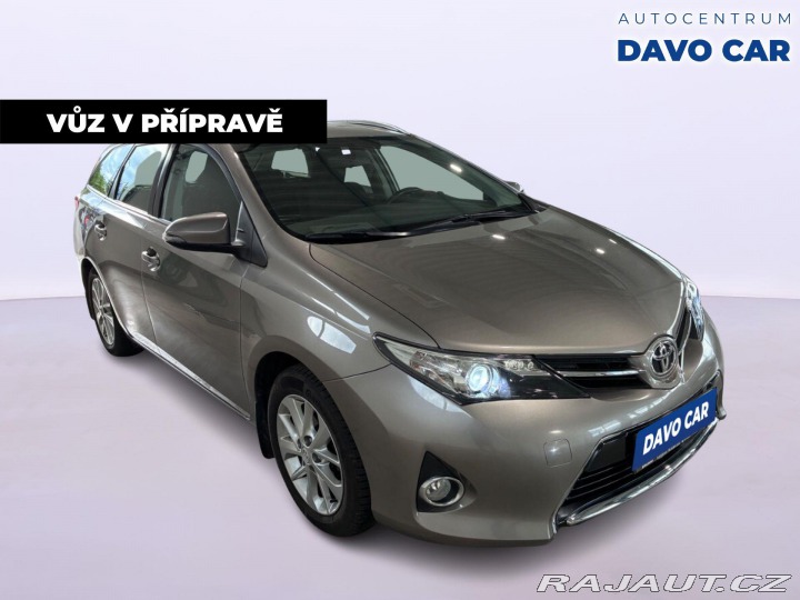 Toyota Auris 1,6 i 97kW Serv. Kniha 2013