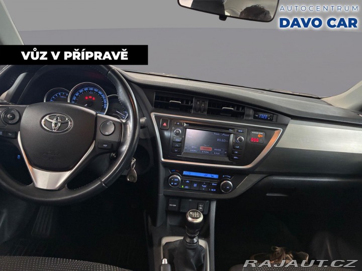 Toyota Auris 1,6 i 97kW Serv. Kniha 2013