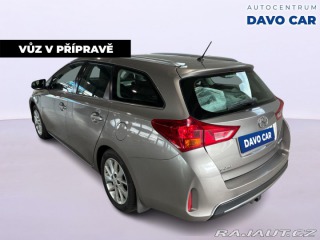 Toyota Auris 1,6 i 97kW Serv. Kniha 2013