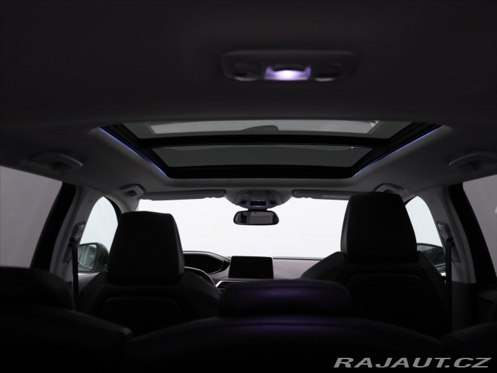 Peugeot 5008 1,2 PT 96kW Allure PANO 7 2018