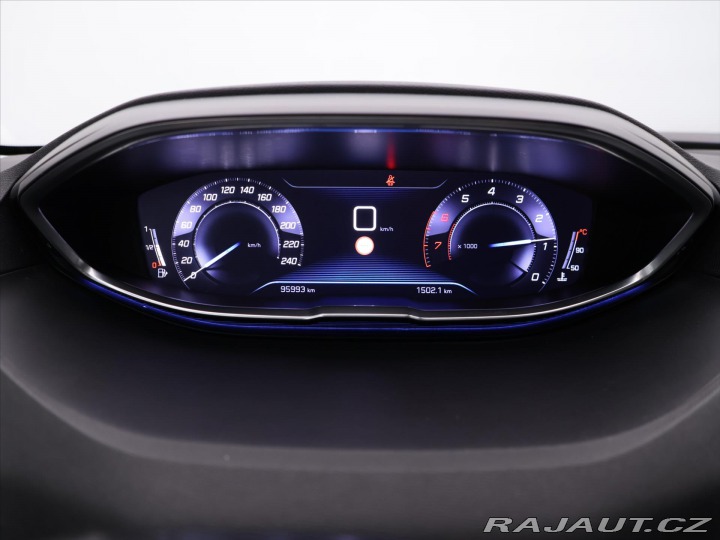 Peugeot 5008 1,2 PT 96kW Allure PANO 7 2018