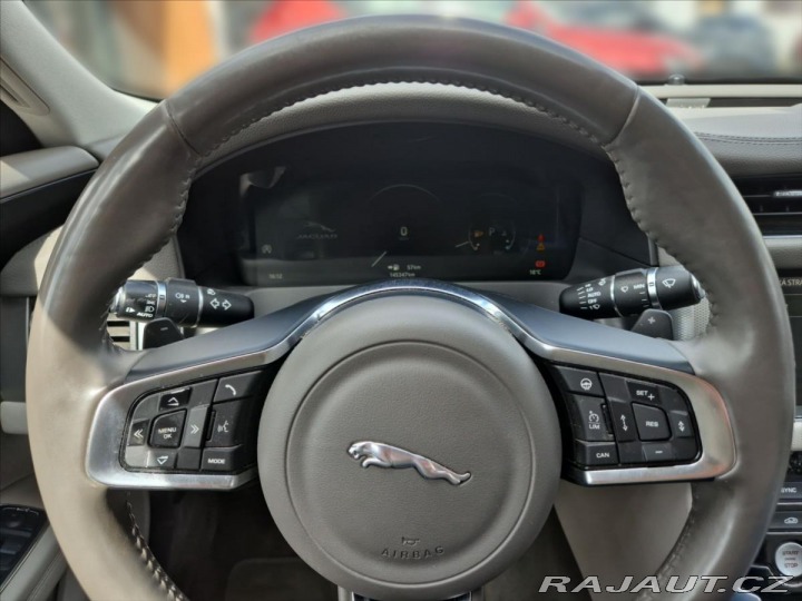 Jaguar XF 2,0 25t AWD Prestige 2018