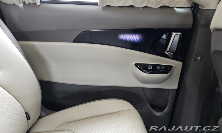 Kia Carnival HI LIMOUSINE SIGNATURE 2021