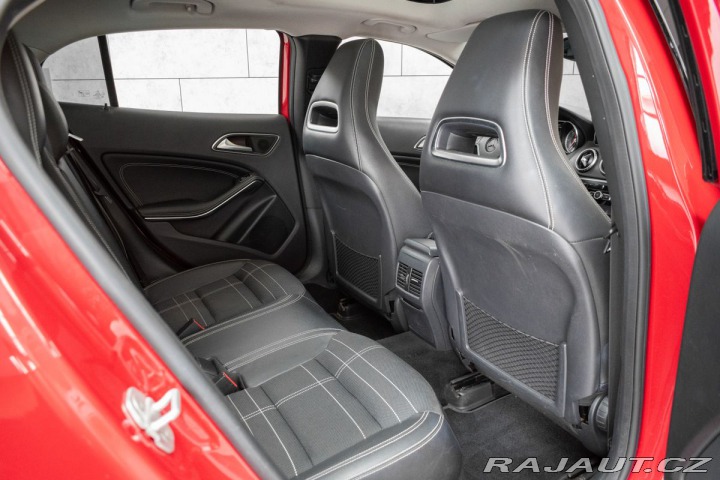 Mercedes-Benz GLA 220d 4MATIC*HARMAN*KAMERA 2014