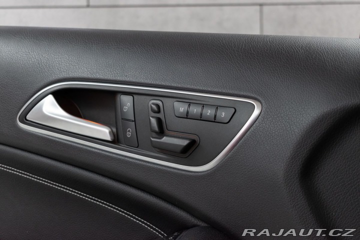 Mercedes-Benz GLA 220d 4MATIC*HARMAN*KAMERA 2014