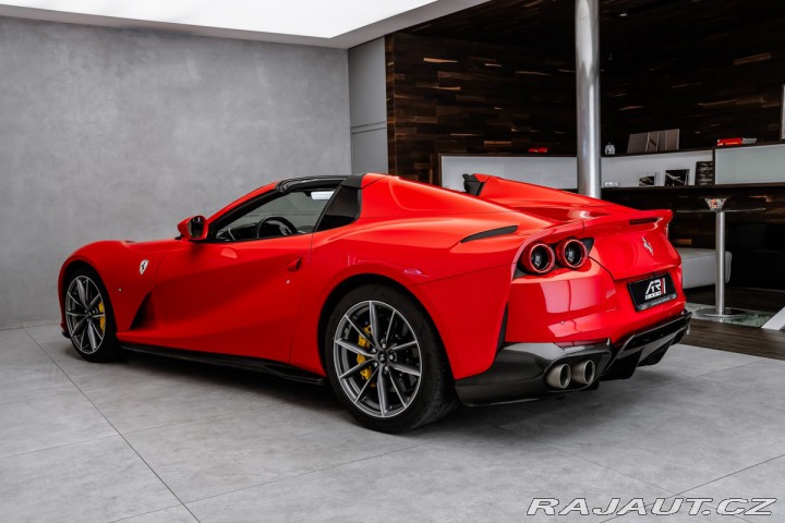 Ferrari 812 GTS, lift, karbon, CZ 2021