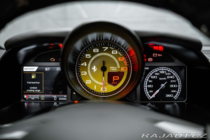 Ferrari 812 GTS, lift, karbon, CZ 2021