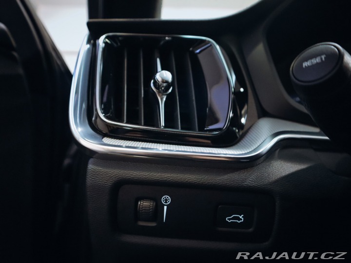 Volvo S60 B5 mHEV 2.0 aut. R-Design 2020