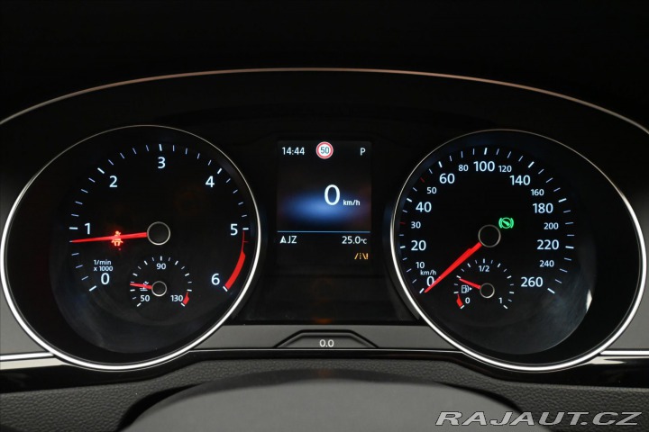 Volkswagen Passat 2,0 TDI 110 kW DSG Busine 2023