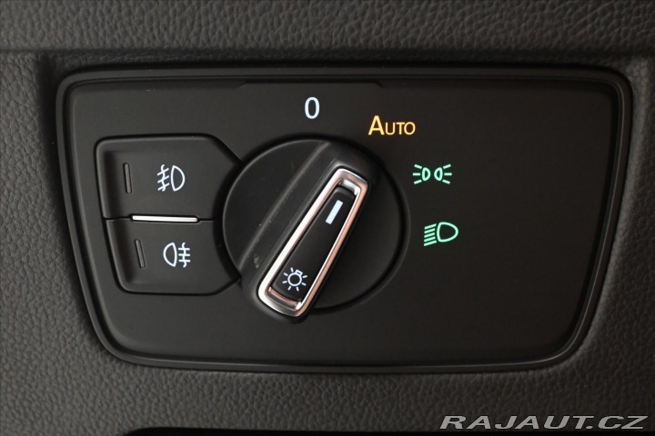 Volkswagen Passat 2,0 TDI 110 kW DSG Busine 2023