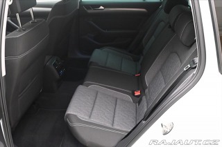 Volkswagen Passat 2,0 TDI 110 kW DSG Busine 2023