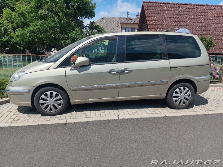 Peugeot 807 2,2 hdi 1800
