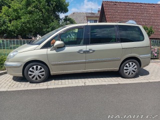 Peugeot 807 2,2   hdi 1800
