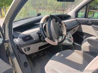 Peugeot 807 2,2   hdi 1800