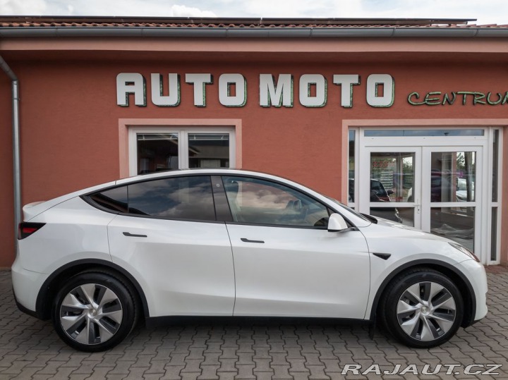 Tesla Model Y Long Range Dual Motor 378 2023