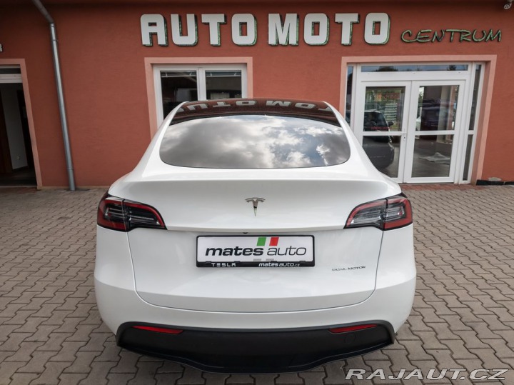 Tesla Model Y Long Range Dual Motor 378 2023
