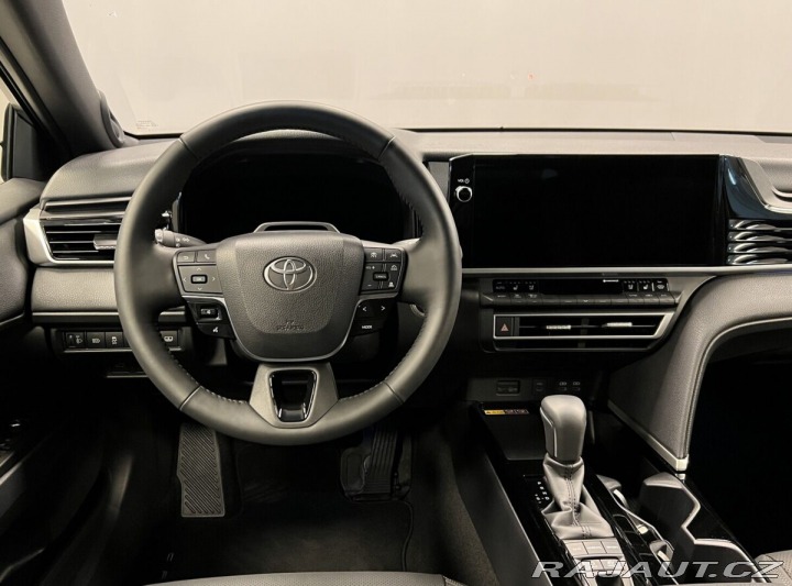 Toyota Camry 2.5 Hybrid AT EXECUTIVE 2025