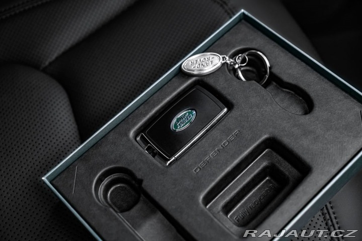 Land Rover Defender SE X-Dynamic,V6 D200, Mer 2025