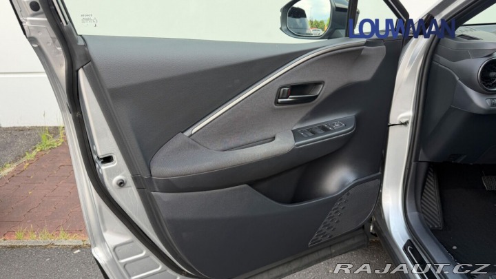 Toyota C-HR 2.0 PHEV Style 2025