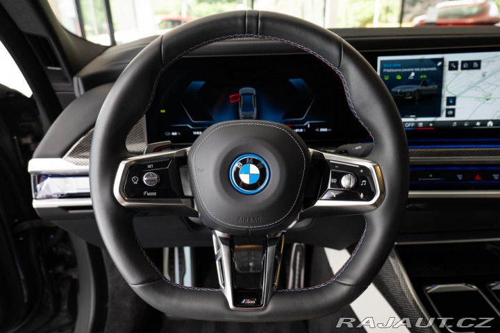 BMW Ostatní modely M70 xDrive Bower&Wilk 2023