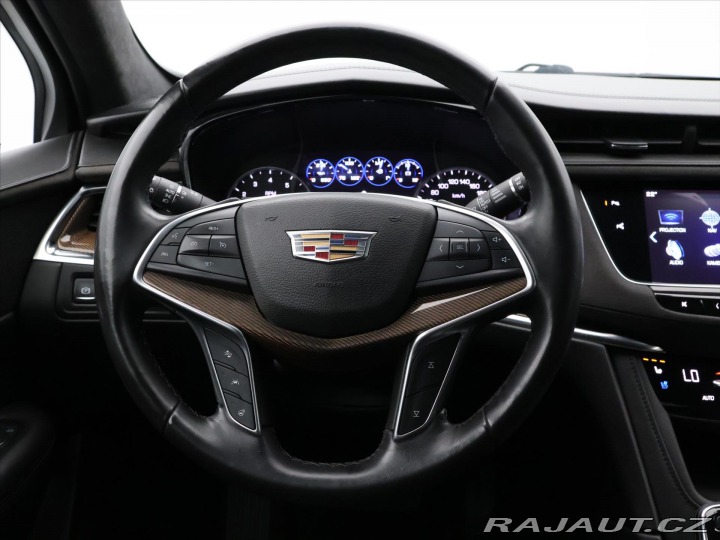 Cadillac Ostatní modely XT5 3,7 V6 231kW 4x4 Luxury 2016