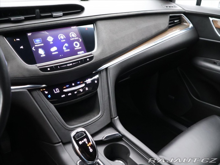 Cadillac Ostatní modely XT5 3,7 V6 231kW 4x4 Luxury 2016