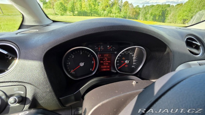 Ford Galaxy 2,0 TDCi (103 kW) – 7 M 2011