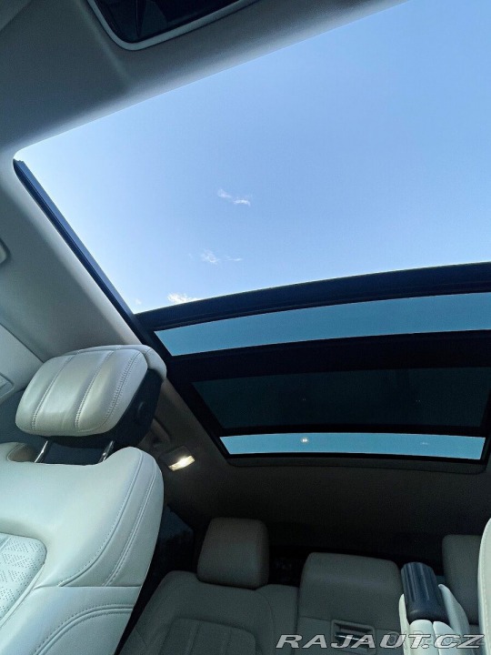 Land Rover Range Rover 3,0 D300 HSE (221 kW), 2021